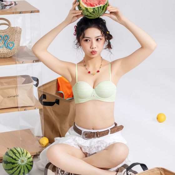 
Vitality, girly underwear, breast-retracting, anti-sagging, thickened 2.5CM push-up, atmospheric and full-textured bra