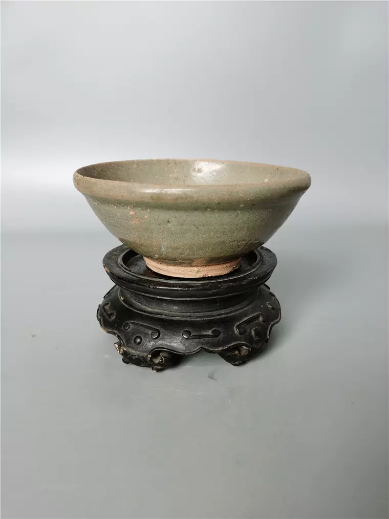 S401. 中国古玩 宋代 龍泉窯 青磁碗 / 陶器陶芸古美術時代