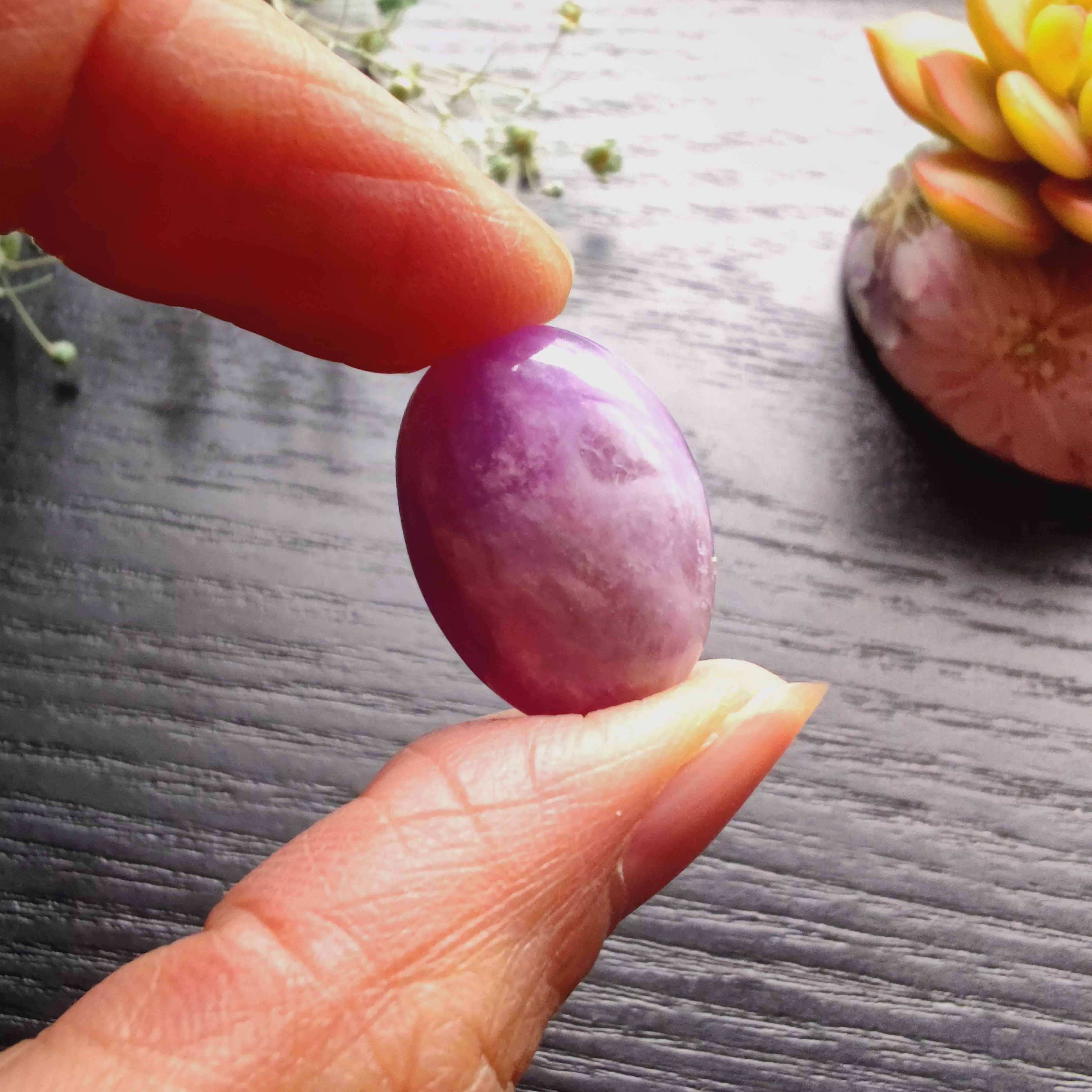 粉紫色系~玉化小舒裸石一枚