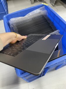 
17 Apple laptops with the lower half set TR2 custom i716G256 Macmini console headless rider