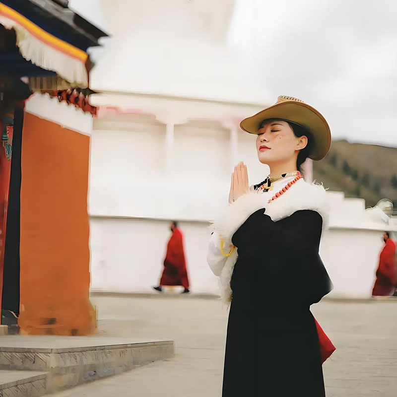 青海甘肃8日跟团游七彩丹霞嘉峪关莫高窟察尔汗盐湖青海湖文迦牧