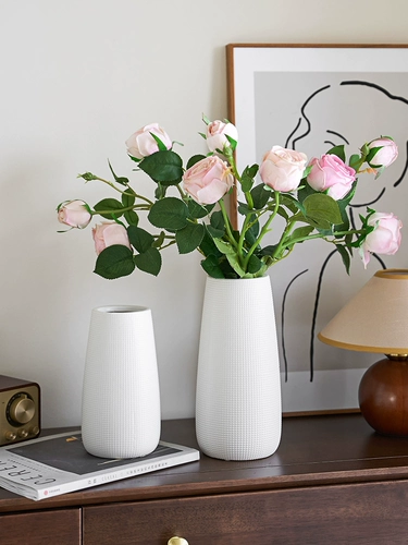 Простая современная белая керамическая ваза Высококачественный смысл Ins feng Shui выращивал цветы сушеные цветы гостиная цветочные украшения украшения украшения