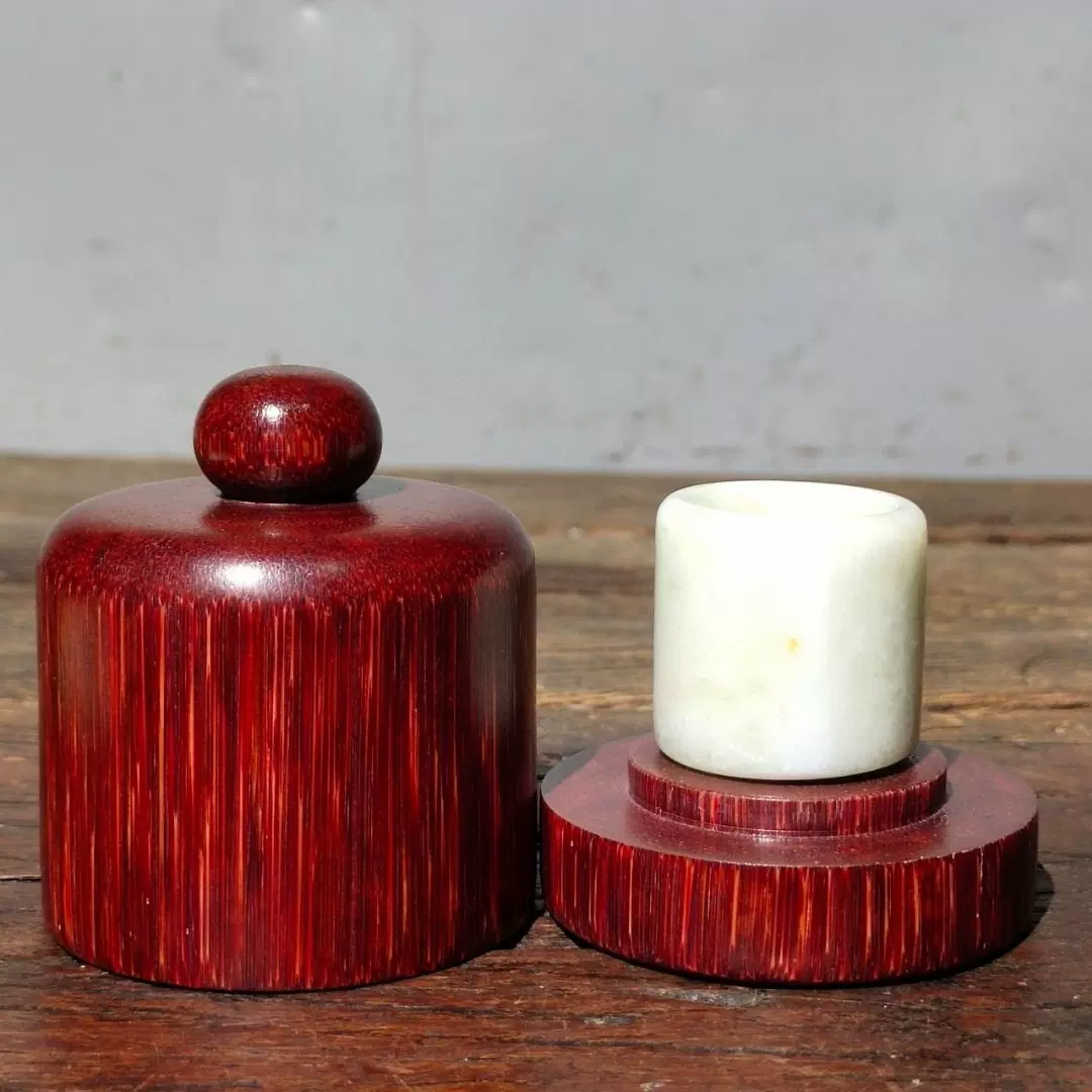 花梨木扳指盒、老玉扳指一套