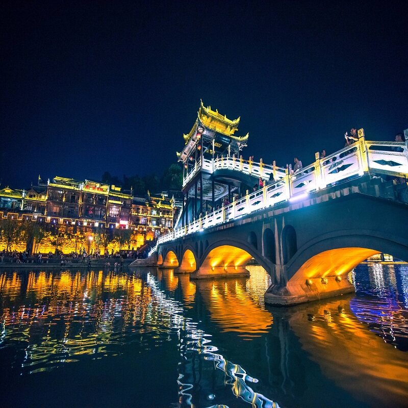 高铁往返湖南张家界旅游4天3晚跟团游玻璃桥大峡谷天门山凤凰古城