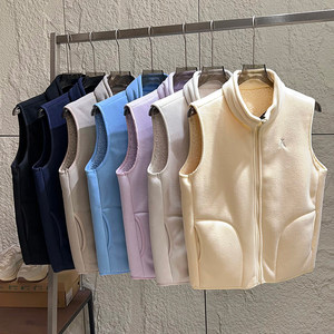 
Bring two more pieces! Same style for men and women! Autumn and winter outdoor thickened and warm lamb velvet polar fleece vest and versatile vest