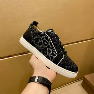 
Popular new summer men's shoes in Europe, red sole lace-up rivets, rhinestones, versatile fashionable leather flat-soled women's trendy shoes