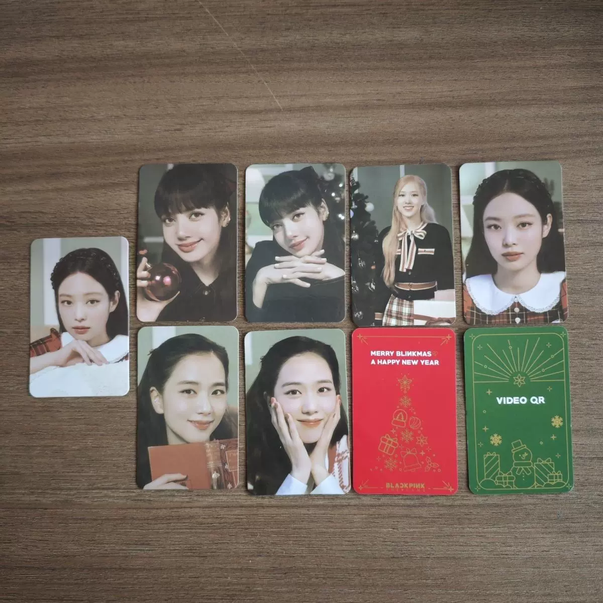blackpink圣诞台历2024粉墨圣诞专辑固卡七张随机送红绿卡