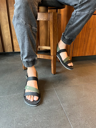 Rus tiliga tarjimasi bilan porno onlayn tomosha qiling Qora yigitlar porno aktrisani sikishdi