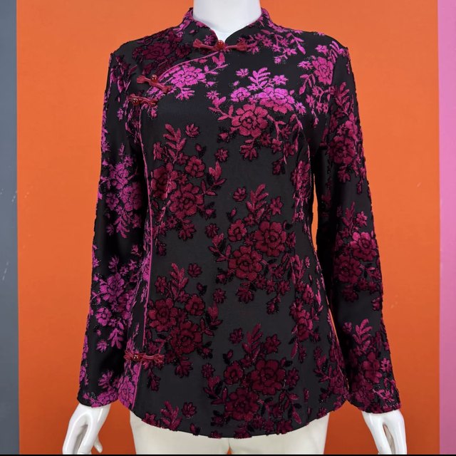 Fashionable middle-aged and elderly women's long-sleeved stand-up collar pullover flocked flower purple bottoming shirt for mothers over 60 years old, autumn and winter style
