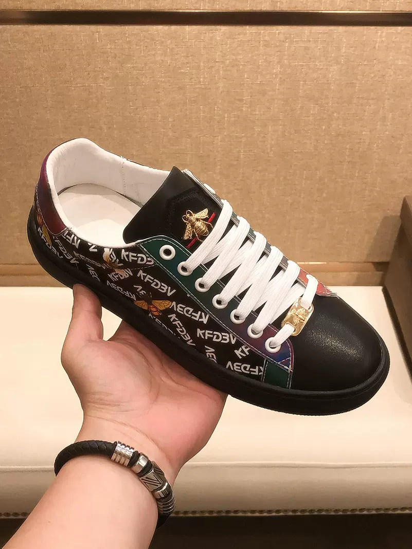 酷奇小蜜蜂男鞋板鞋男2025新款休闲百搭平底小白鞋男款运动鞋子