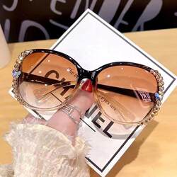 2026 New Style Sunglasses for Women, Summer Beach Uv Protection, Slimming Effect for Large Faces, Sun Protection, Rhinestone Sunglasses, Korean Style, High-End Feel