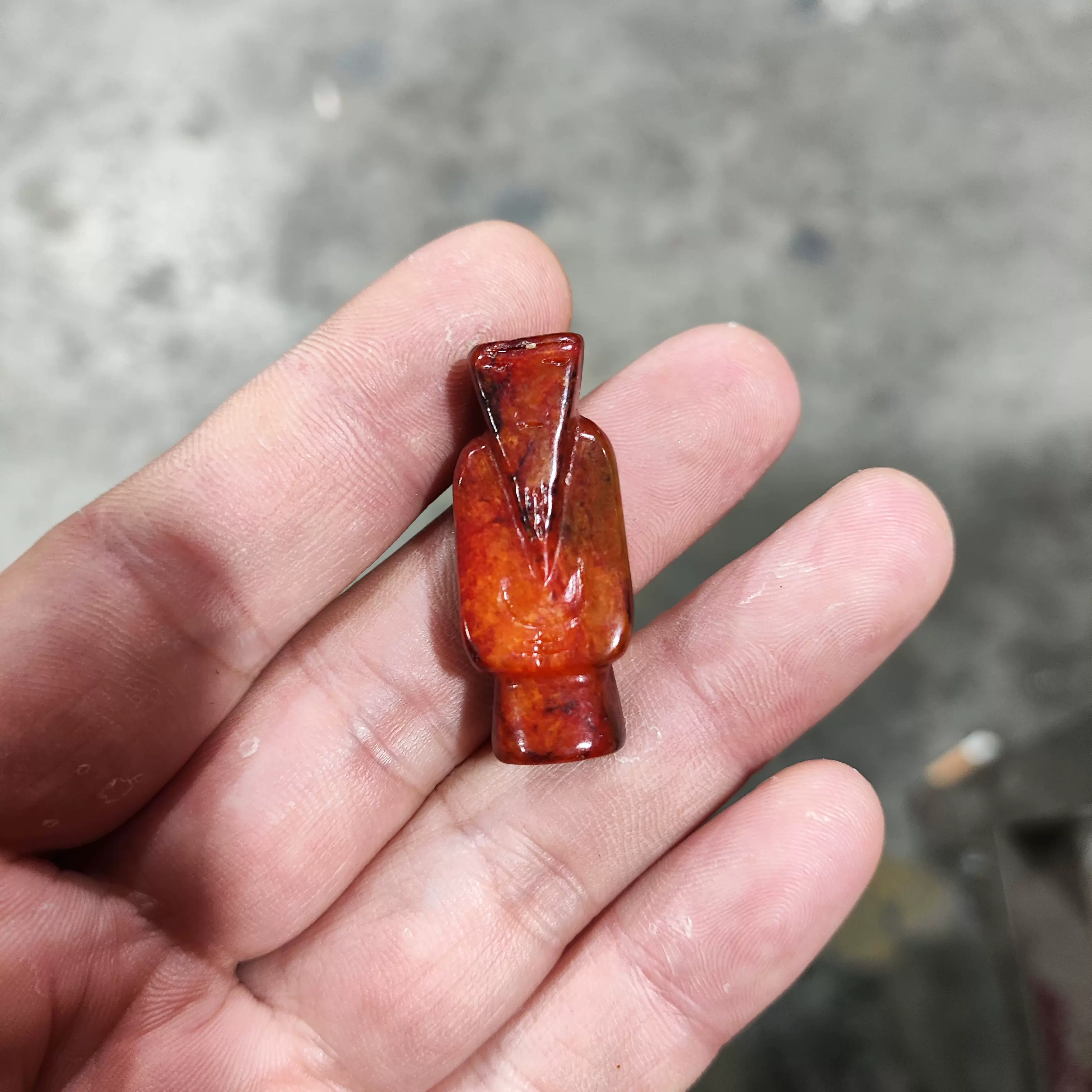 伝承品 本物和田白玉 土沁 手刻 翁仲紋 漢代魔除三宝 数珠 根付 装身具 美品 伝承品 本物和田白玉 土沁 手刻 翁仲紋 漢代魔除け三宝 数珠