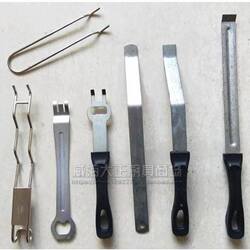 Korean-Style Barbecue Restaurant Tools: Grill Pan, Skewer, Water Basin, Charcoal Pry Bar, Skewer Stick, Grill Net, Fork with Grill Handle C8Vnj_16