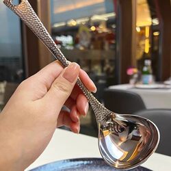 High-Quality Household Soup Spoon and Skimmer with Hammered Texture, Long Handle, Fish Scale Design, Cooking Utensil, Thickened and Practical for Soup