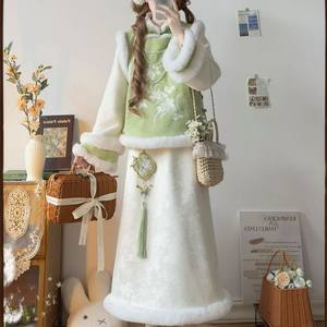 
New Chinese style cheongsam, Tang style Hanfu, women's fake two-piece embroidered velvet top, warm waist-length skirt, New Year's suit