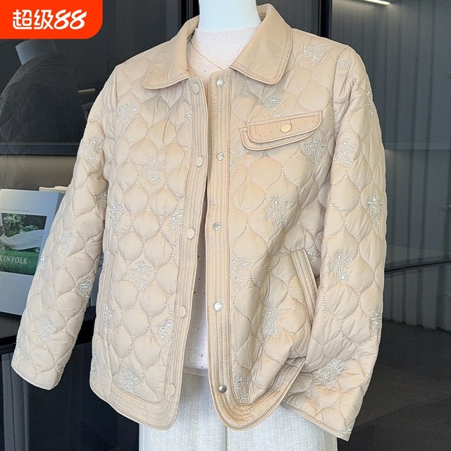 Fashionable Mom Autumn Clothes Lightweight Cotton Clothes 2025 New Middle-aged and Elderly Women's Clothes Western Style Padded Jackets Thin Tops