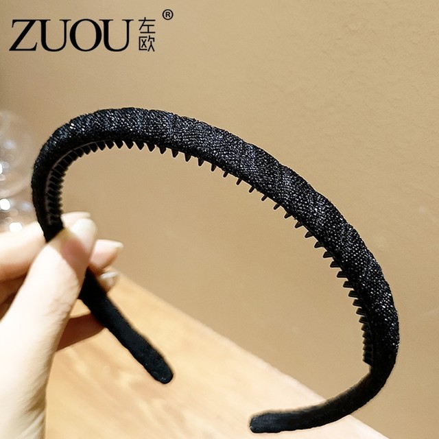 Black hairband hairband female with teeth anti -sliding face -to -face head hoop female high -level sense of fashion, fashion foreign hair bundle jewelry