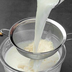Stainless Steel Strainer, Soy Milk Filter, Juice and Sesame Sieve, Household Kitchen Noodle Skimmer, Ultra-Fine Herbal Flour Sieve