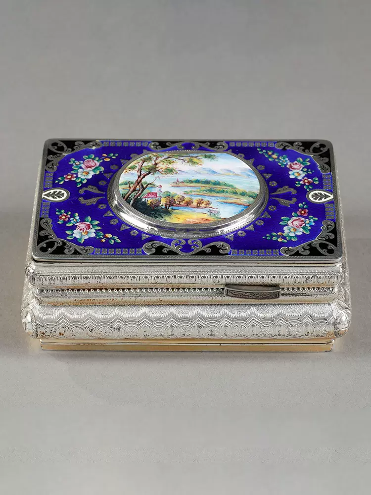 独角鹿西洋古董瑞士工坊出品珐琅银镀金方形鸟鸣音乐盒八音盒