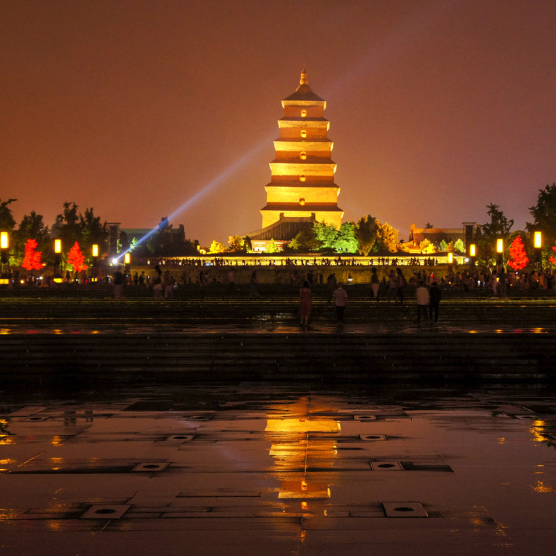 西安5天4晚跟团旅游壶口瀑布黄帝陵南泥湾杨家岭枣园兵马俑钟鼓楼