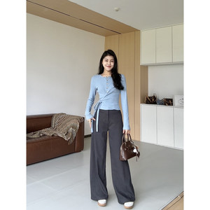 
Zhang Azing [Winter Blue Coconut] New Year's Style Lace-up Waist White Sweater Gray Suit Straight Pants