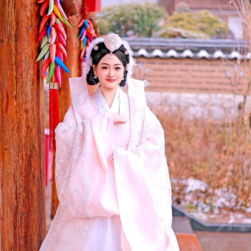 东北哈尔滨雪乡延吉长白山万达雾凇岛吉林长春旅游7天6晚私家团