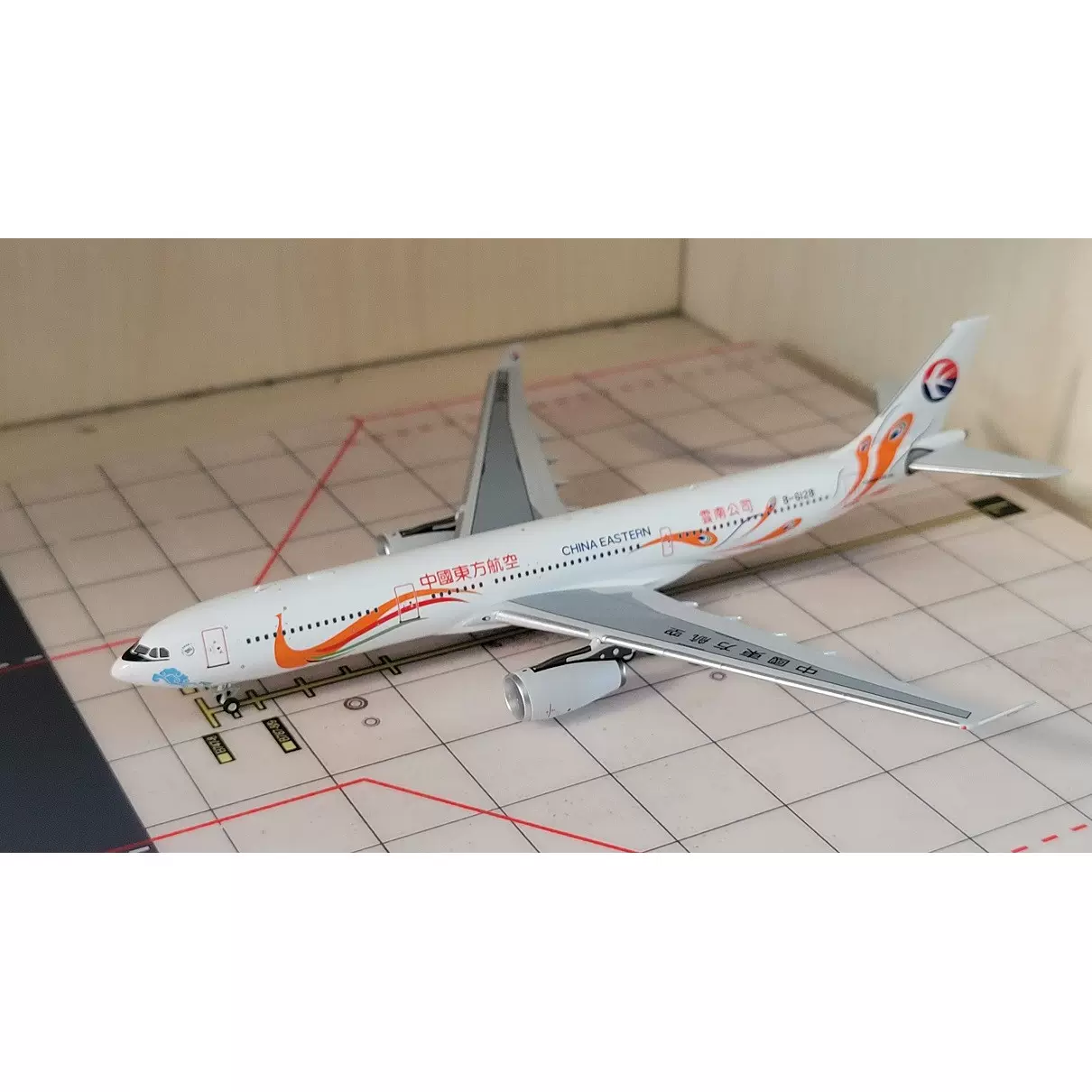 1/400　400　中国東方航空　A321 A321 中國東方航空 B-6592 1⁄400 [10497]