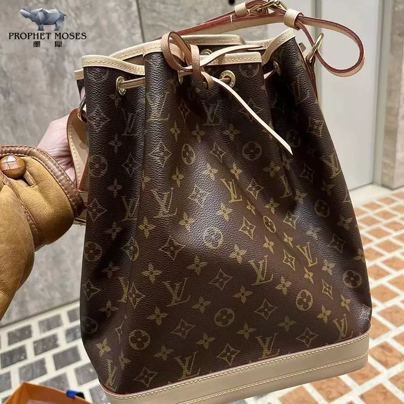 replica bag Louis Vuitton M46055 Cluny Mini Bag in 2023