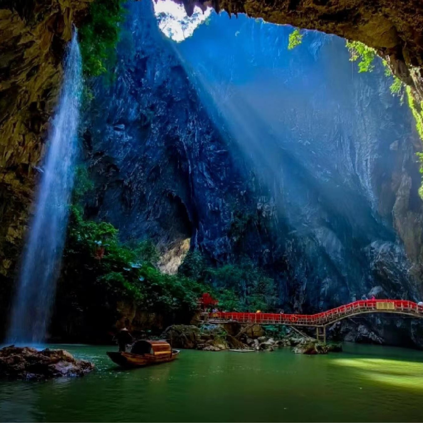 深圳出发【清远纯玩2天游】英西峰林+千年瑶寨+篝火晚会+长桌宴