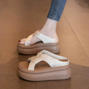 
Small thick-soled heightening sandals for women summer outer wear 2026 new platform high heels with skirt beach sandals