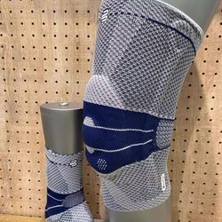 Bauerfeind Eighth-Generation Sports Knee Pads for Basketball, Volleyball, Running, Professional Protective Gear for Tennis and Badminton