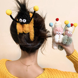 Super Cute and Adorable Plush Claw Clip, Quirky and Creative Autumn and Winter Shark Hair Clip for Women, Large Hairpin for the Back of the Head, Hair Accessory