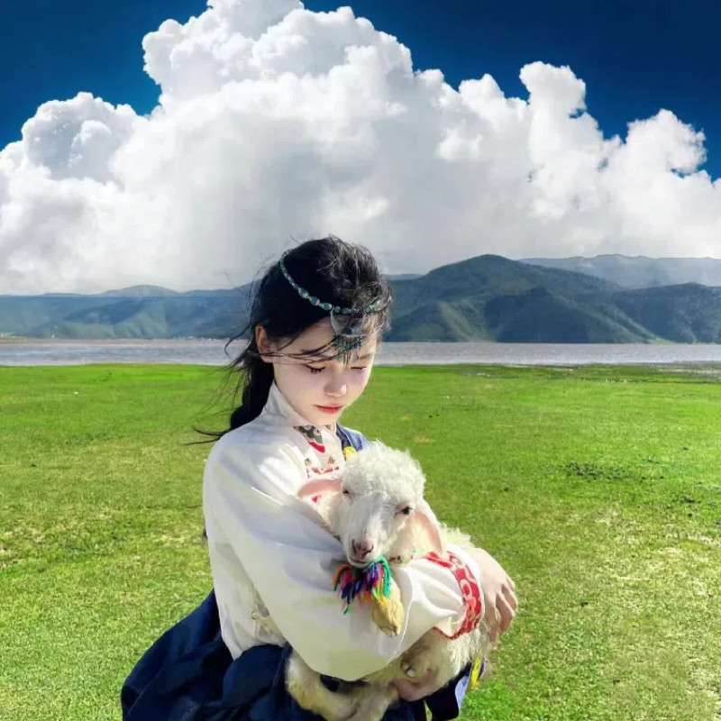 纯玩12人精品小团云南丽江香格里拉梅里雪山6天5晚跟团游日照金山