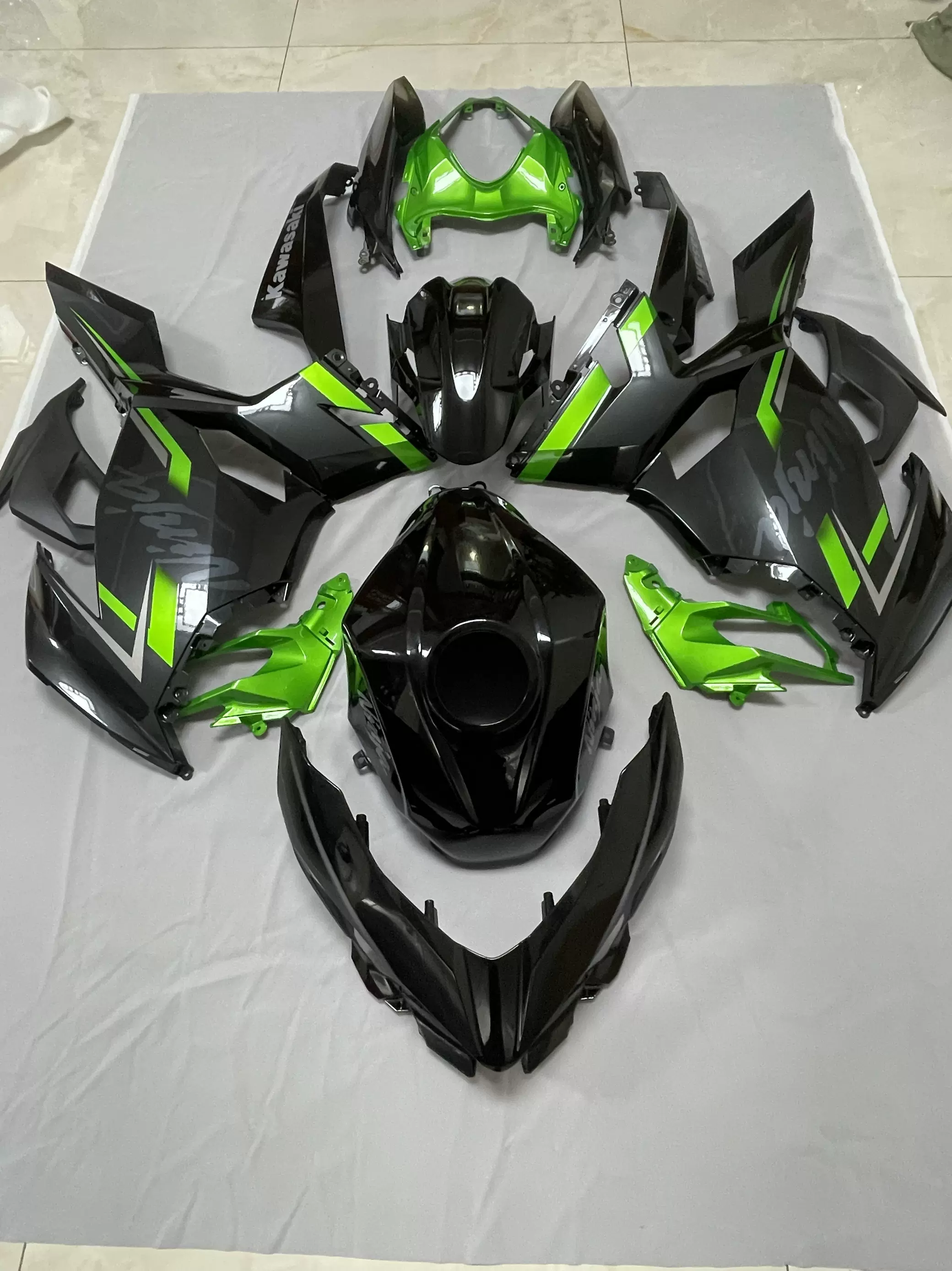 适用川崎ninja400 忍者2018-2023款梦幻星版画梦幻星4r头罩