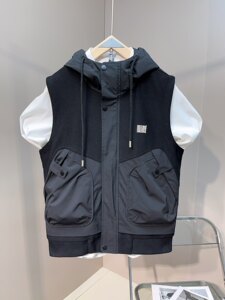
New spring and autumn style stylish knitted vest spliced ​​and breasted zipper windproof hooded sleeveless top wear casual vest