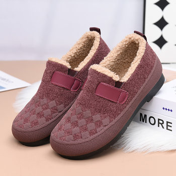 2025 new winter non-slip soft-soled cotton shoes for outer wear, lazy slip-on plus velvet, warm mother's old Beijing cloth shoes