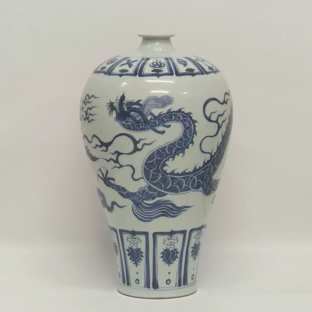 染付獅子文梅瓶 染付獅子文梅瓶