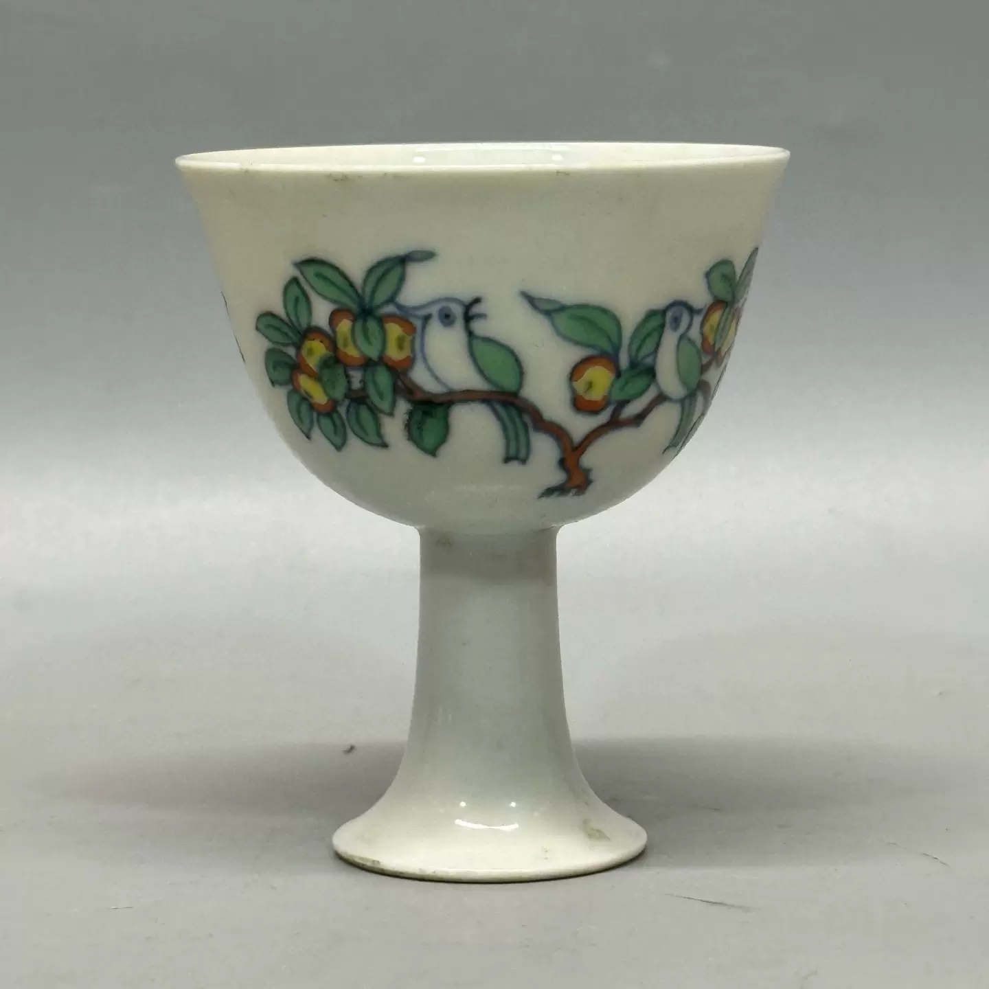 【 蕨手文豆彩高台鉢 】 仮託銘：成化年製 明朝末～清朝初期 中国古玩 蕨手文豆彩高台鉢 】 仮託銘：成化年製 明朝末～清朝初期 中国