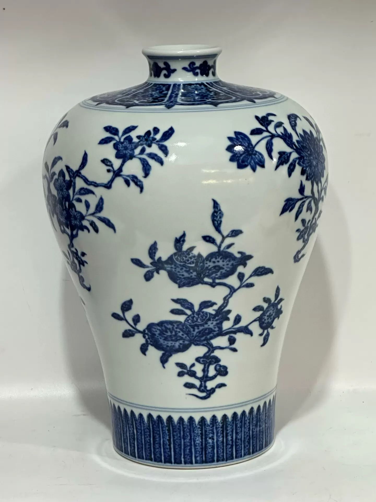 【横濱美術】大清乾隆年製(款 清代青花三果紋瓶 高20.7cm ★中国古玩骨董(同日落札同梱可）