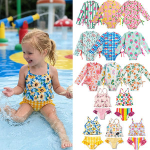 
6-month-old baby baby bikini anti-chlorine cartoon strawberry split one-piece swimsuit for girls sun protection quick-drying swimsuit