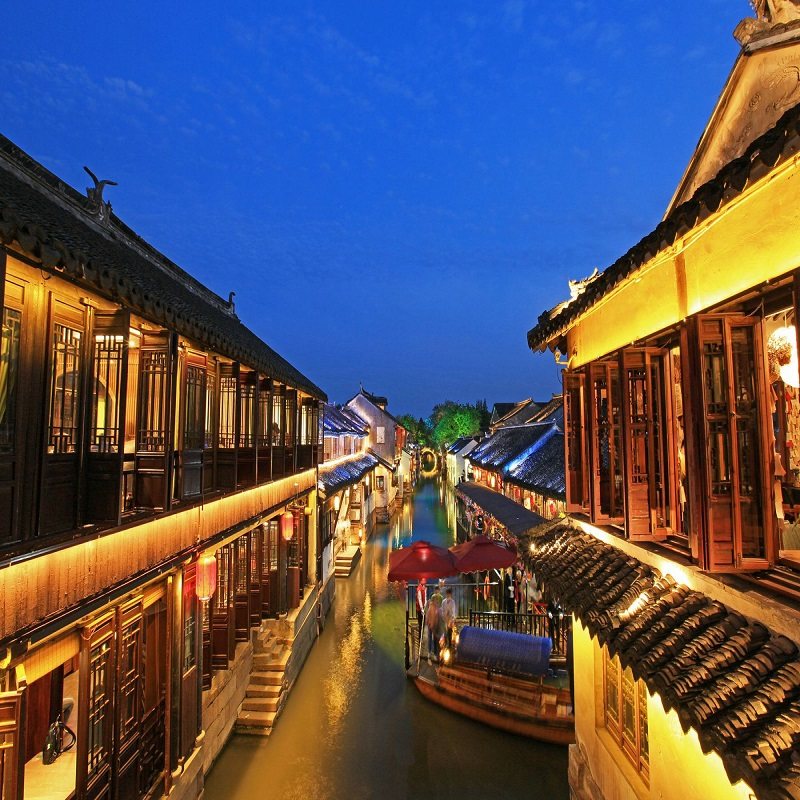 南京出发 南京牛首山+总统府+苏州拙政园+杭州4天3晚跟团游