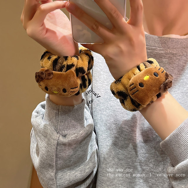 Cute leopard print kt cat face wash wrist strap hair belt artifact cuffs moisture-proof water high elastic hair loop head rope hair accessories