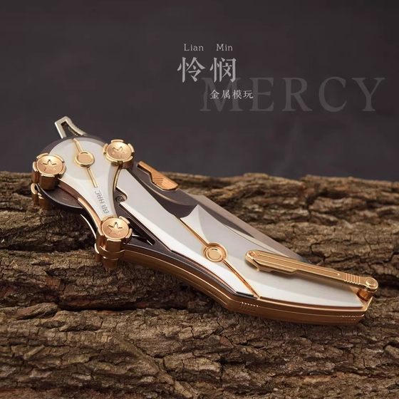 
Delta Action Pity Folding Knife Metal Peripheral Alloy Weapon Pity Blade Spot Model Ornament Toys