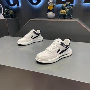 
Low-cut, lightweight, comfortable and versatile classic popular color matching fashionable outdoor casual shoes 2025 early spring new men's shoes