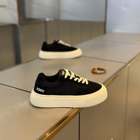 
Versatile color matching high-end men's shoes sneakers light luxury casual internet celebrity same style spring new popular men's shoes