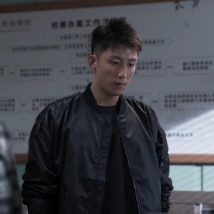 
Crime for the punishment of Huang Jingyu, the same jacket for men's baseball collar flight jacket, autumn and winter plus cotton warm tough guy clothes