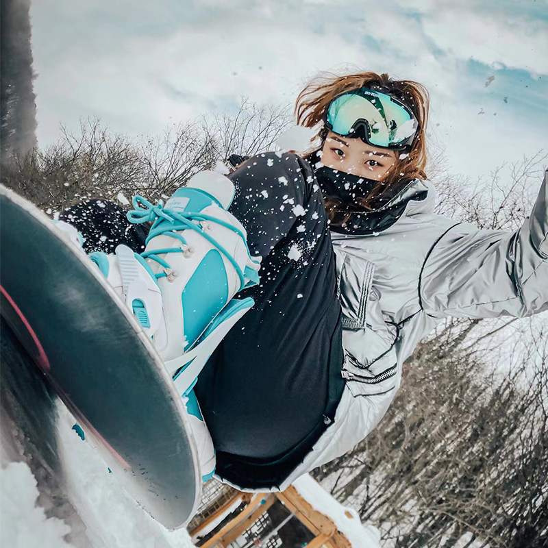 湖北神农架滑雪2日游双泉寨温泉+中和滑雪场