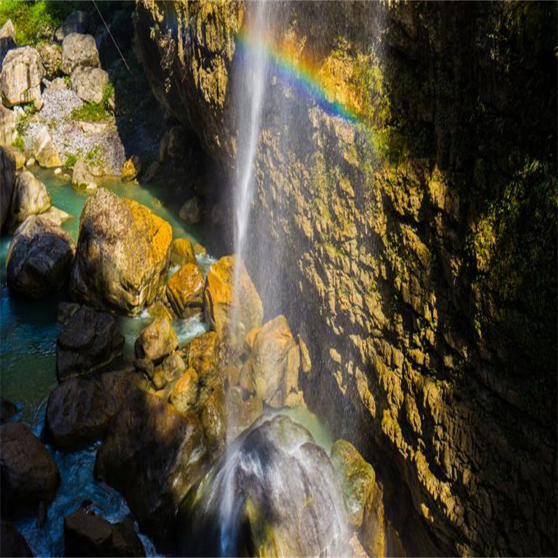 恩施旅游武汉出发恩施大峡谷清江屏山峡谷土司城动车3天2晚宿4钻