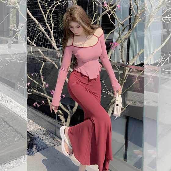 Pure and slim sexy neck off-shoulder short T-shirt top for women with high waist big fishtail skirt suit autumn
