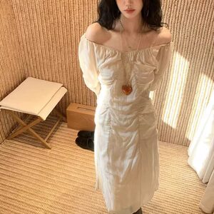 
TE lem elegant off-shoulder pleated slim dress aire skin-friendly breathable gentle wind mid-length skirt